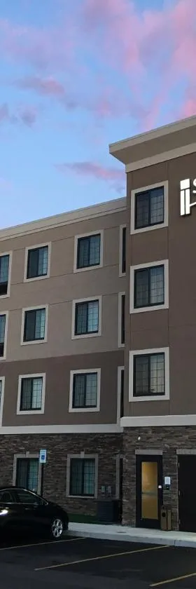 Staybridge Suites Ann Arbor - Research Parkway by IHG，位于安娜堡的酒店