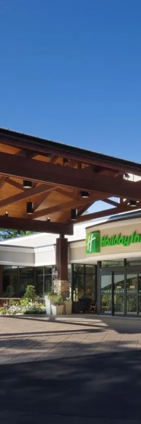 Holiday Inn Asheville East-Blue Ridge Pkwy by IHG，位于阿什维尔的酒店