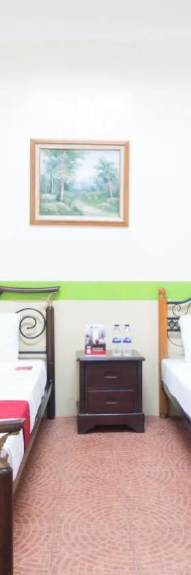 RedDoorz at Praferosa Resort Hotel Calamba，位于卡兰巴的酒店