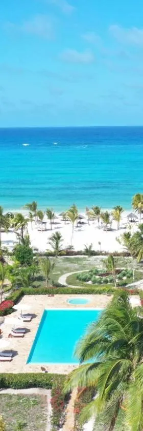 The Sands Beach Resort，位于布韦朱的酒店