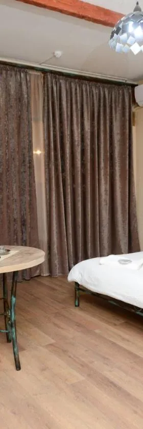Hotel Ragnar，位于Nizhnyaya Alekseyevka的酒店
