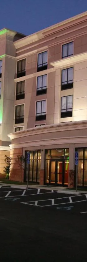 Holiday Inn Columbus-Hilliard by IHG，位于New Rome的酒店