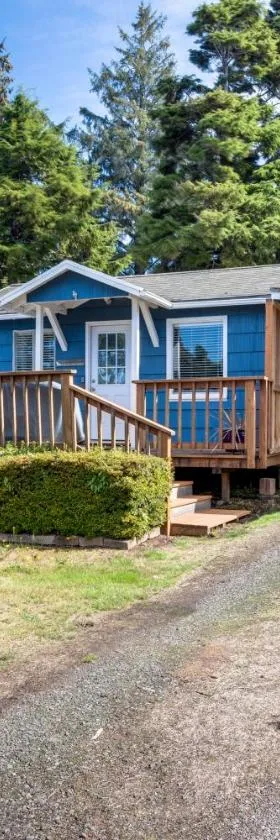 Kiwi's Cottage，位于格伦登海滩的酒店