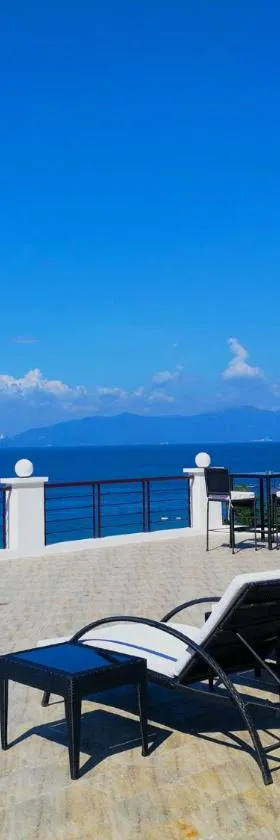马娜拉海景度假酒店，位于波尔多·格尼拉的酒店