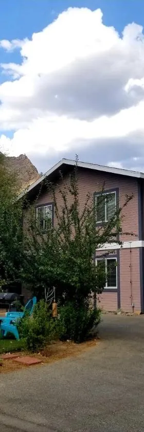 Sacred Mtn River Suites，位于克恩维尔的酒店
