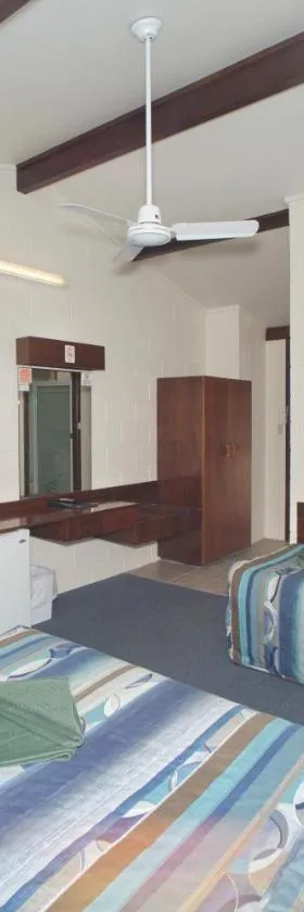 Peppercorn motor inn，位于Narromine的酒店