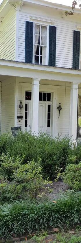 Heritage Inn BNB，位于Holly Springs的酒店