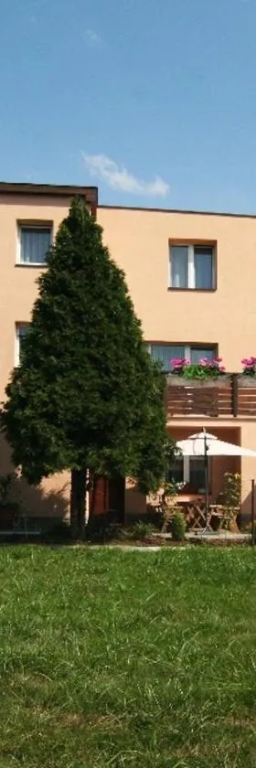 Hotel Kolonie，位于奥斯特拉维采河畔弗里德兰特的酒店