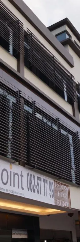 一点酒店，位于古晋的酒店