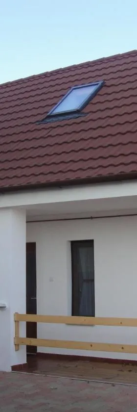 Paks Panzió，位于保克什的酒店