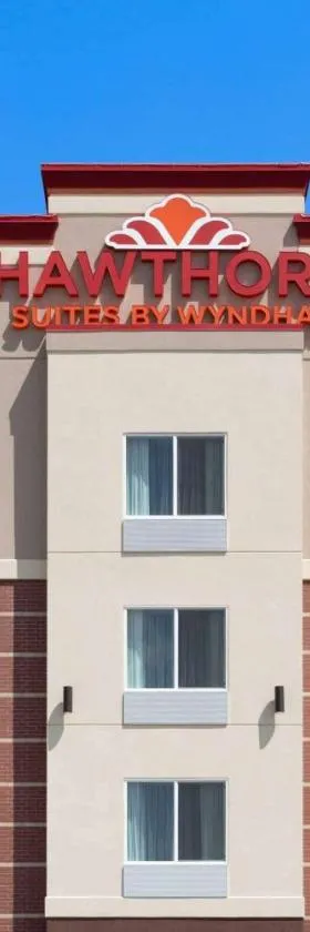 Hawthorn Extended Stay by Wyndham Loveland，位于Johnstown的酒店