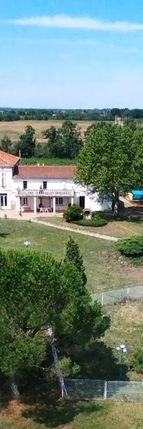 CHATEAU LA LOGE，位于Villematier的酒店