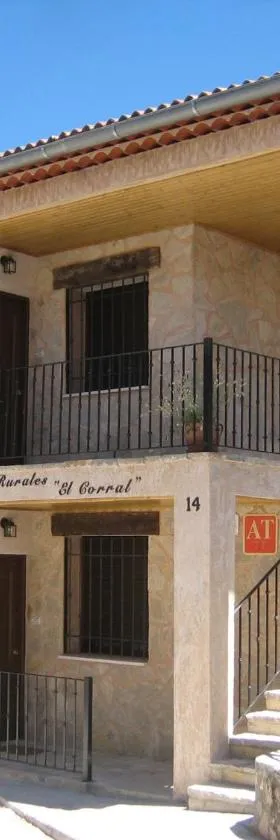APARTAMENTOS Y HABITACIONES RURALES "El Corral"，位于Cañizares的酒店