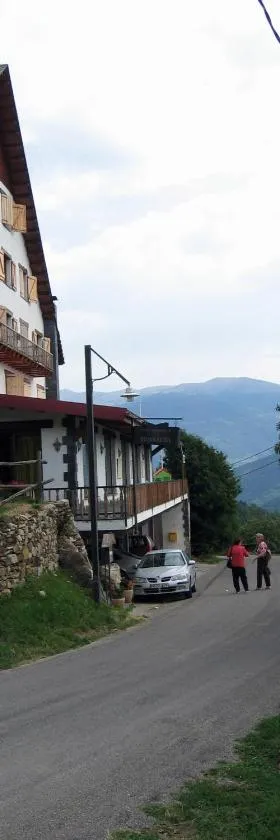特拉尔塔酒店，位于坎姆帕拉斯的酒店