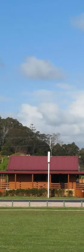 Latrobe Mersey River Cabin and Caravan Park，位于Latrobe的酒店