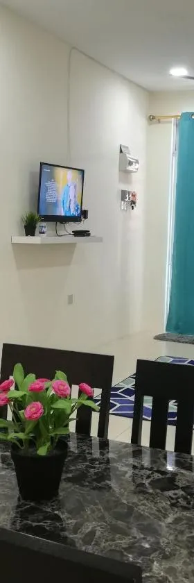 Neesa Homestay Bukit Gambang-Muslim，位于甘孟的酒店