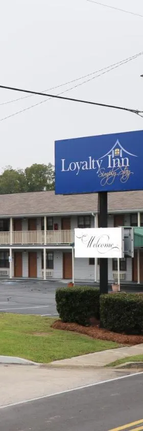 Loyalty Inn Hawkinsville，位于Hawkinsville的酒店