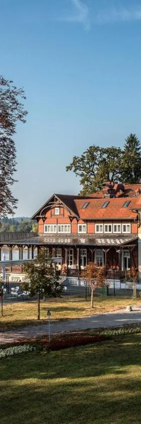Boutique Hotel Korana Srakovcic，位于卡尔洛瓦茨的酒店