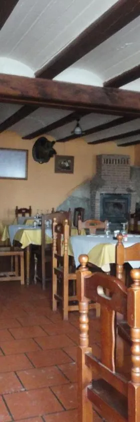 Hostal Venta Liara，位于Allepuz的酒店