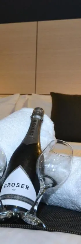 The Astor Suites，位于古尔本的酒店