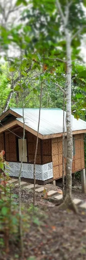 home stay rizalina，位于Batuan的酒店