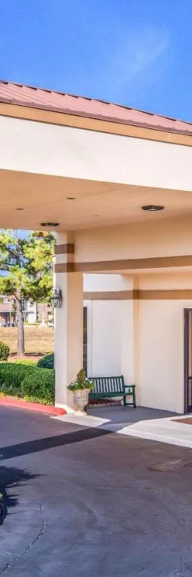 Quality Inn Suwanee I-85，位于苏万尼的酒店