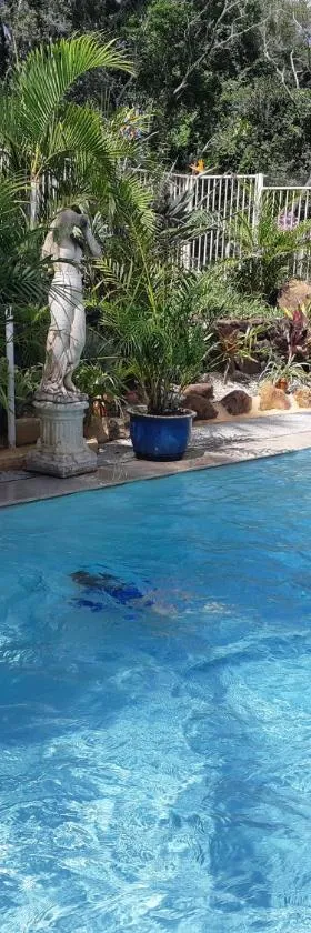 Mapleton Peaceful Provence BnB，位于梅普尔顿的酒店