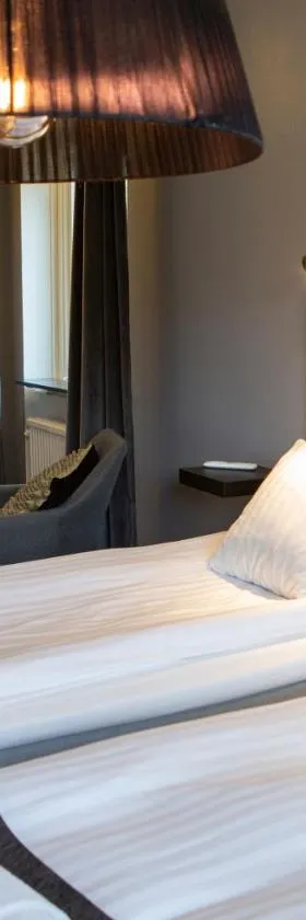 Hotell Solhem Park，位于布罗斯的酒店