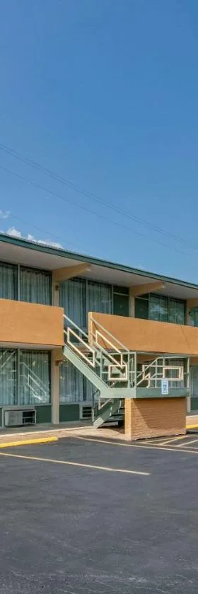 Rodeway Inn Kingston Springs，位于Kingston Springs的酒店
