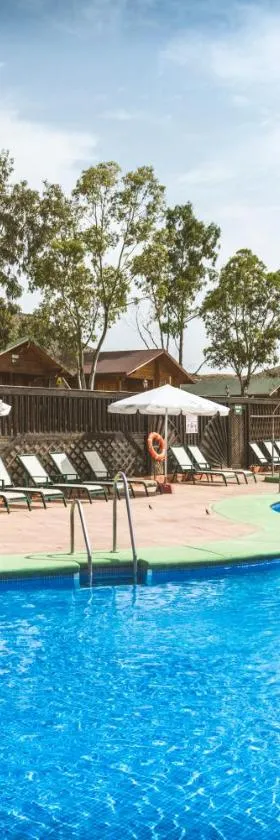 Camping Fort Bravo，位于塔韦尔纳斯的酒店