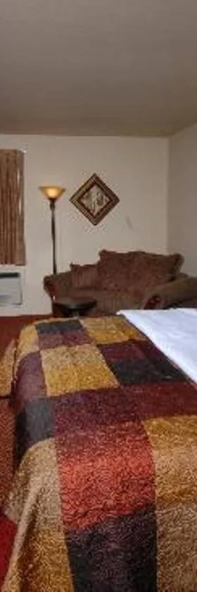 All American Inn & Suites Branson，位于布兰森的酒店