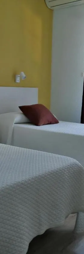 Hotel Los Angeles，位于阿尔蒙德拉立窑的酒店
