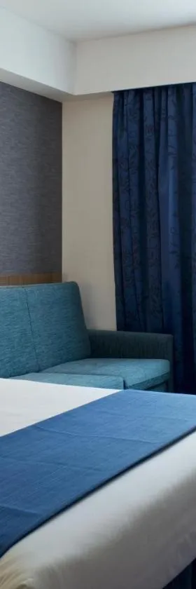Holiday Inn Express Toulon - Est by IHG，位于土伦的酒店