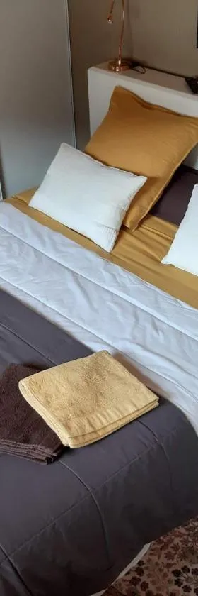 "NAMASTE" Chambre zen au calme，位于圣让多尔普的酒店