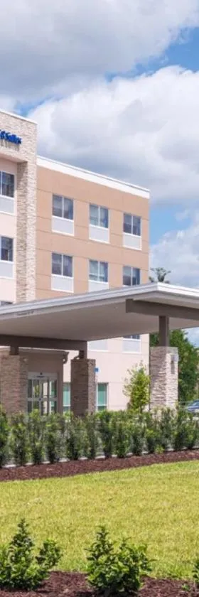 Holiday Inn Express & Suites - Tampa North - Wesley Chapel by IHG，位于卫斯理堂的酒店