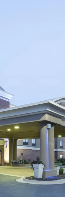 Holiday Inn Express Kansas City - at the Legends! by IHG，位于堪萨斯城的酒店