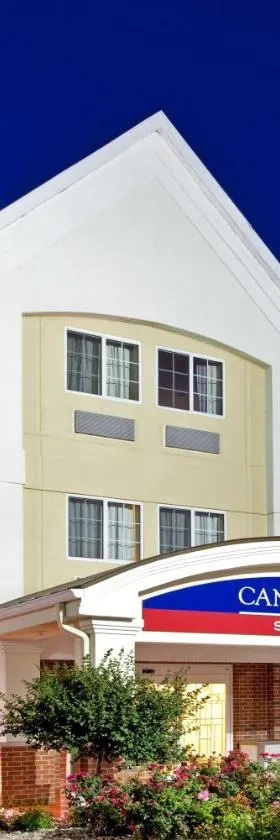 梅里维尔烛木套房酒店，位于梅里尔维尔的酒店