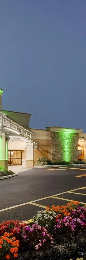 长岛韦斯特伯里假日酒店，位于Carle Place的酒店