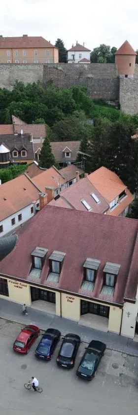 Hotel Minaret&Étterem，位于埃格尔的酒店