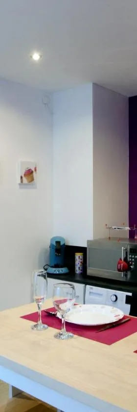 Studio confort N2 Valenciennes Wifi Netflix，位于Aulnoy的酒店