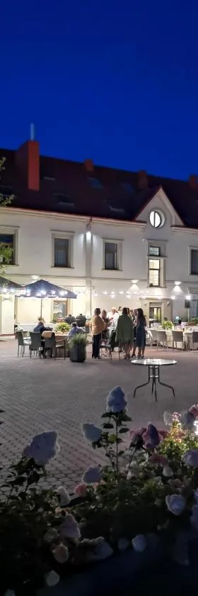 Central Hotel Radviliškis，位于Radviliškis的酒店