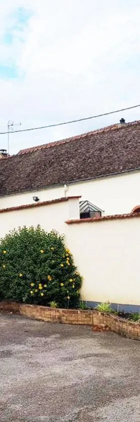 La Dimanche，位于马恩河畔赫尔的酒店