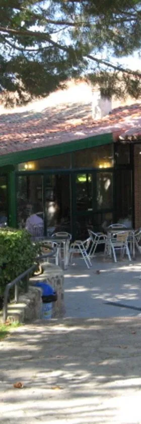 桑索斯餐厅酒店，位于阿维拉的酒店