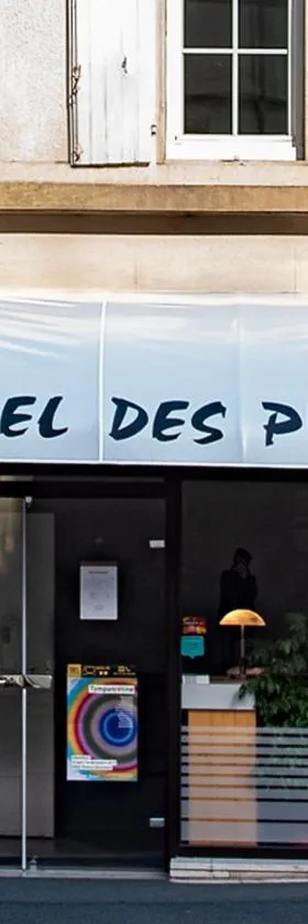 比利牛斯酒店，位于昂古莱姆的酒店