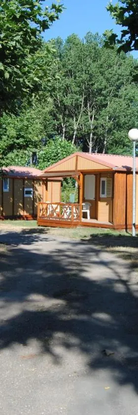 Camping Berceo，位于Berceo的酒店