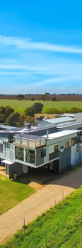 Hotel California Road at Inkwell Wines，位于麦克拉伦谷的酒店