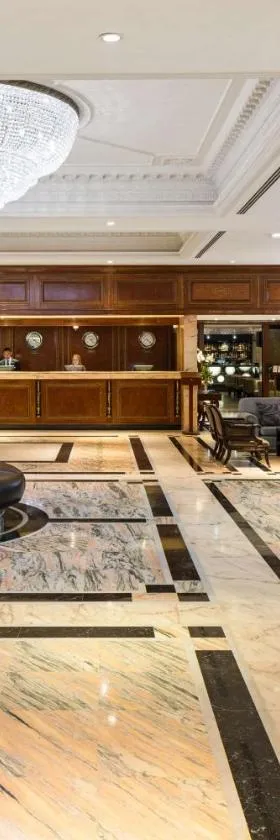 Radisson Blu Hotel, London Heathrow，位于希灵登的酒店