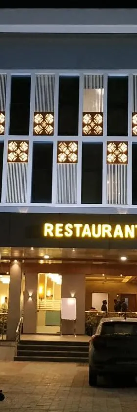 HOTEL SATKAR CHHATRAL，位于Kalol的酒店