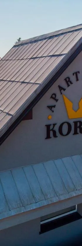 Apartamenty KORONA，位于克罗斯诺的酒店