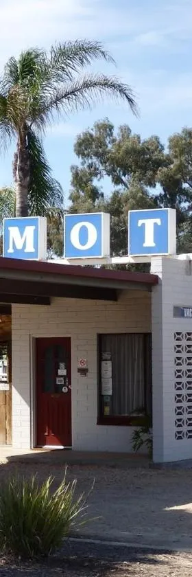 Glossop Motel，位于Winkie的酒店